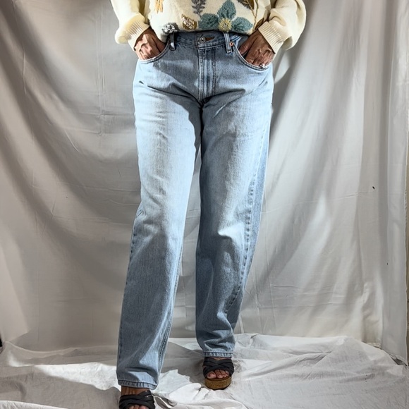 Levi’s 550 Jeans Relaxed Fit jeans, Light Wash Levi’s, Y2K - Picture 6 of 11